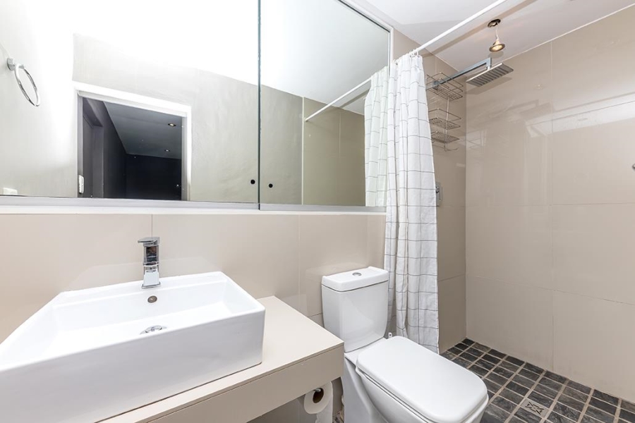 3 Bedroom Property for Sale in Sea Point Western Cape